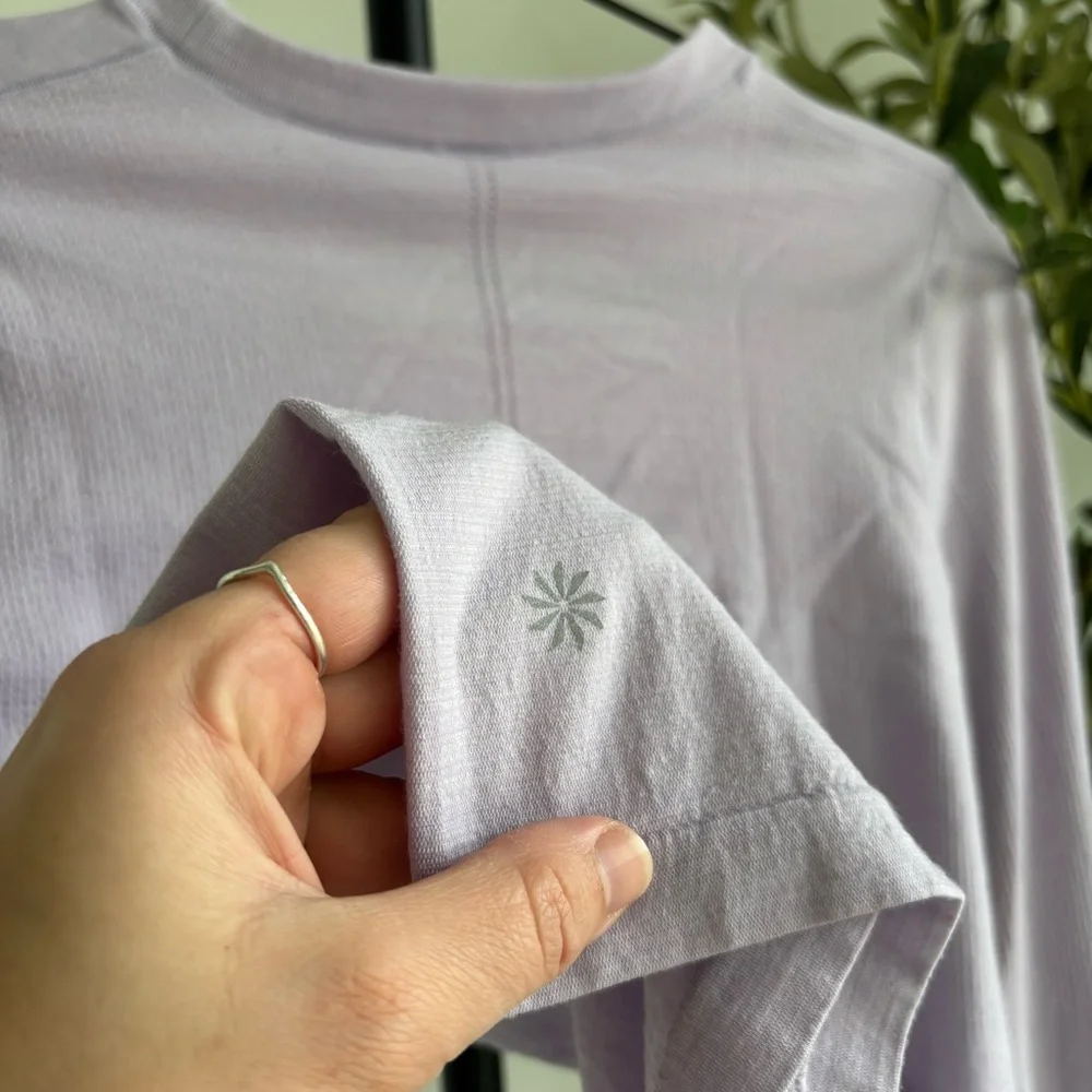 • [Athleta] Long Sleeve • - Picture 10 of 10